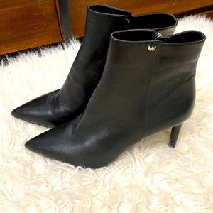 Micheal Kors ankle boots